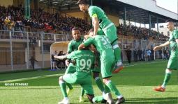 احتفال لاعبي خدمات رفح