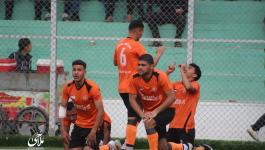 احتفال كلاب بالهدف