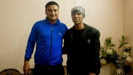 العزازي يمينًا